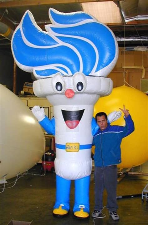 Inflatable mascot coustume